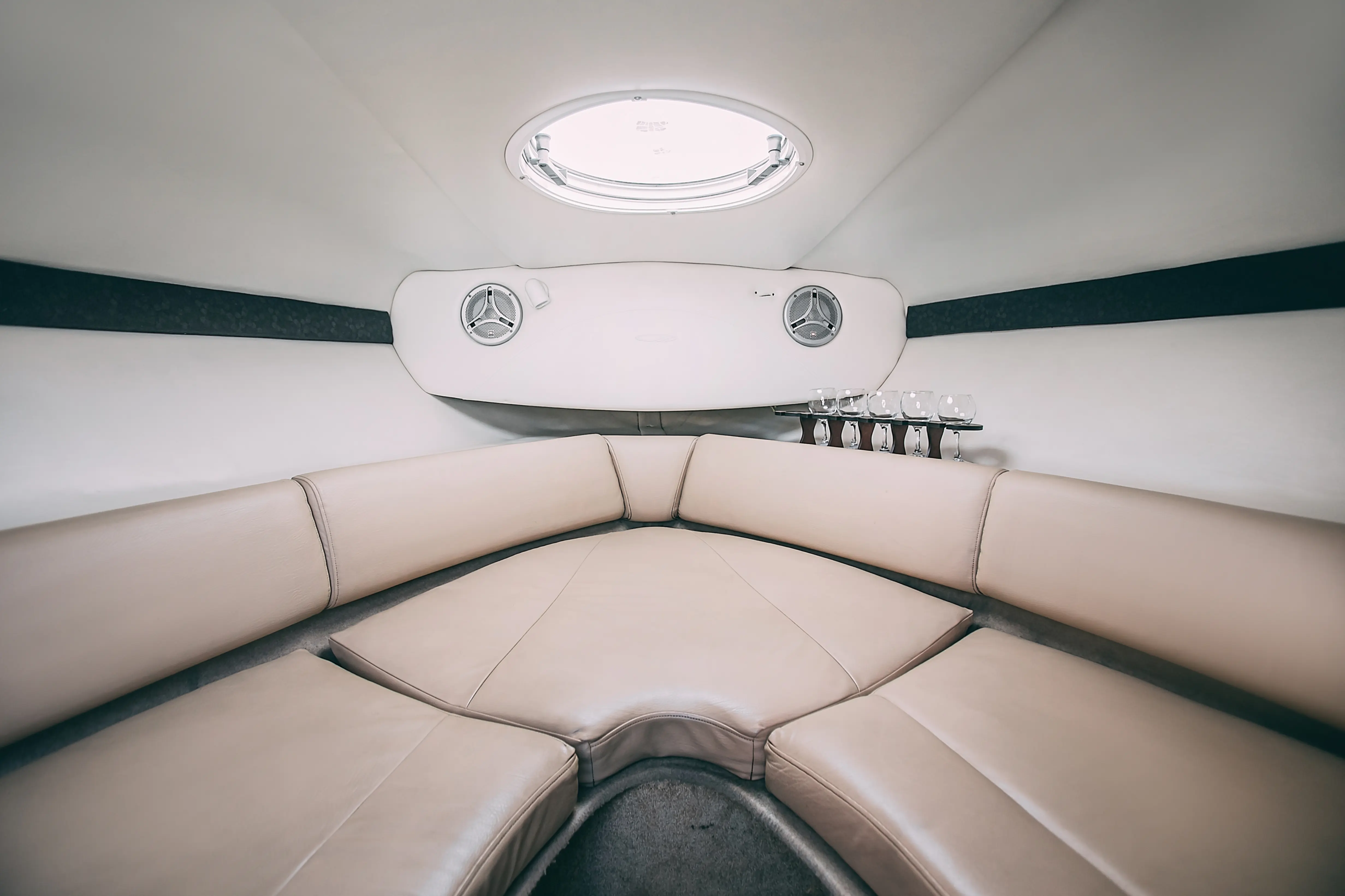 Катер Maxum 2400 «Кот Кокос» image- 12